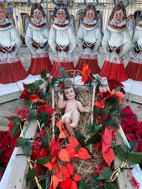 Every year again: Christmas, the queen of all holidays - everywhere, like here in Gozo's capital, Victoria, everything is decorated with great anticipation. You'll see more about this in the upcoming December blog...